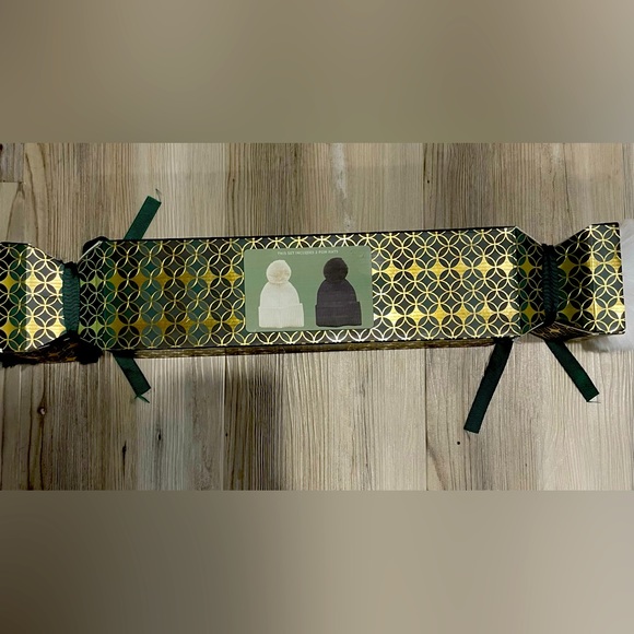 NWT The Perfect Pom Hats - Black & White, Very Soft & Keeps you Warm & Cozy - Picture 1 of 1